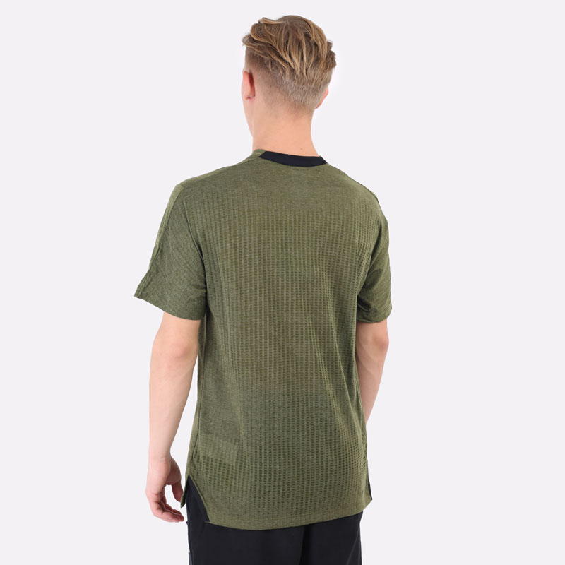 мужская зеленая футболка Nike Pro Dri-FIT ADV Short-Sleeve Top DD1703-326 - цена, описание, фото 4