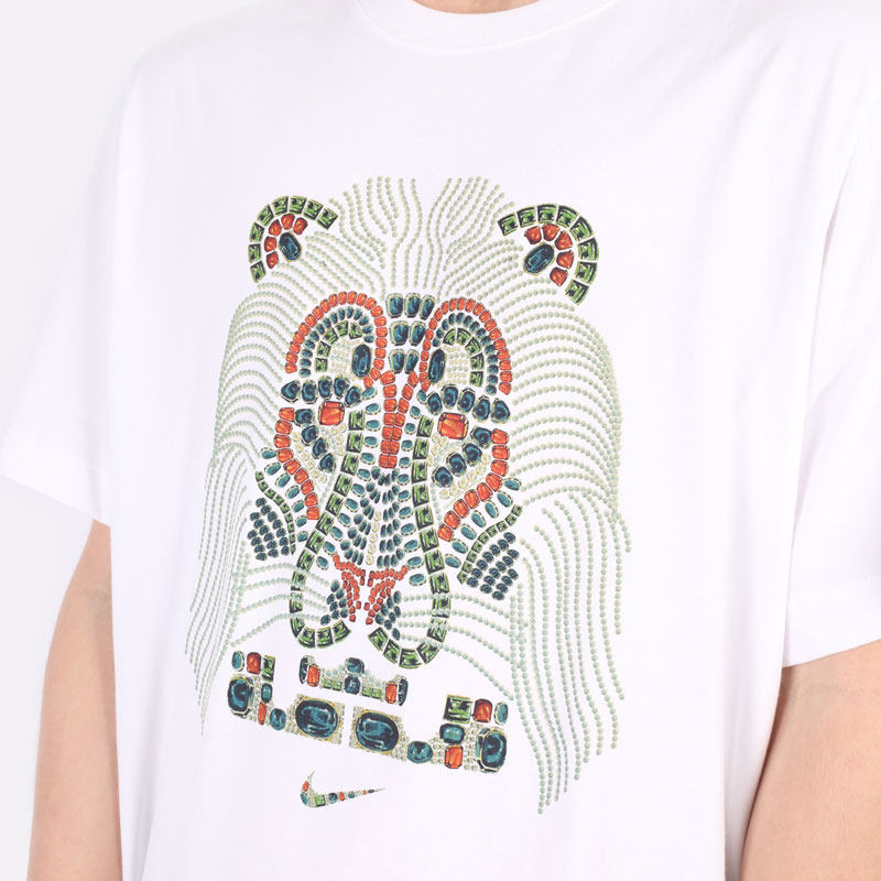 мужская белая футболка Nike LeBron Strive For Greatness T-Shirt DM2467-100 - цена, описание, фото 2
