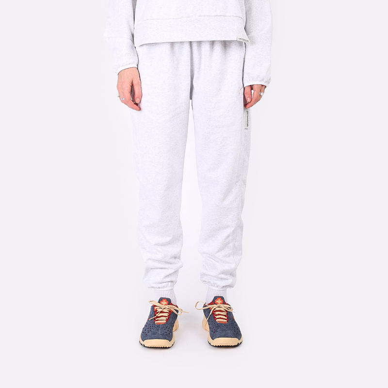 Женские брюки Nike Swoosh Fly Standard Issue (DA6465-051)  - цена, описание, фото 2