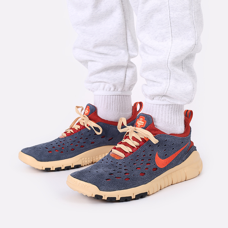 Женские брюки Nike Swoosh Fly Standard Issue (DA6465-051)  - цена, описание, фото 4