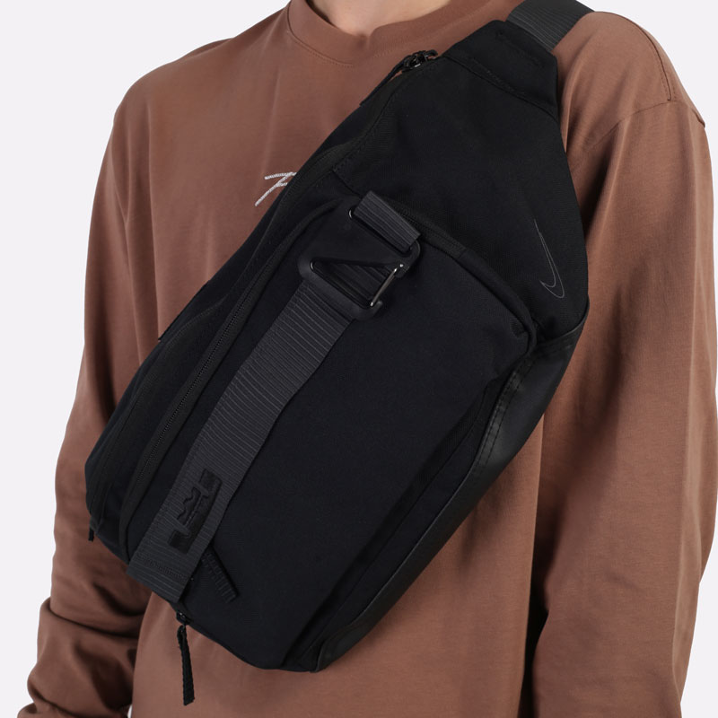  черная сумка Nike Lebron Waistpack DB2478-010 - цена, описание, фото 5