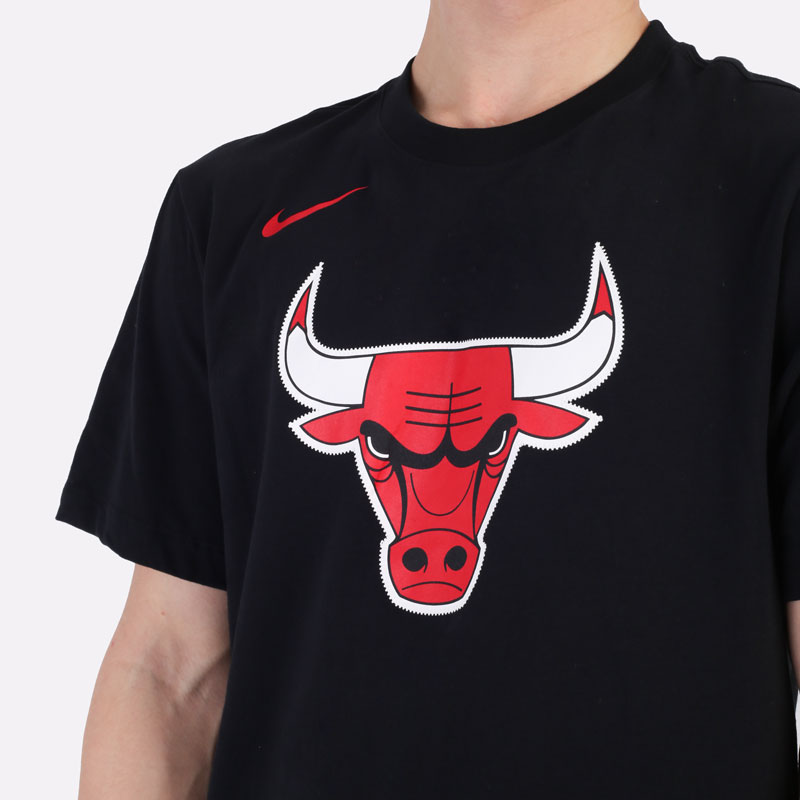 мужская черная футболка Nike Chicago Bulls Dri-FIT Essentials Logo DA6005-010 - цена, описание, фото 3