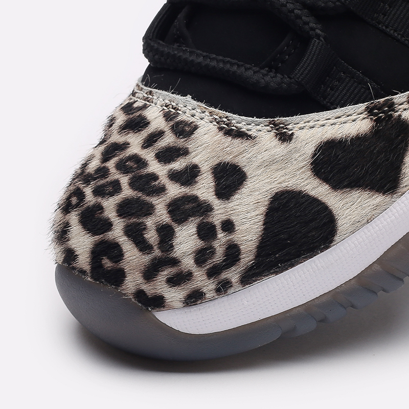 Женские кроссовки Jordan WMNS 11 Retro (AR0715-010)  - цена, описание, фото 8