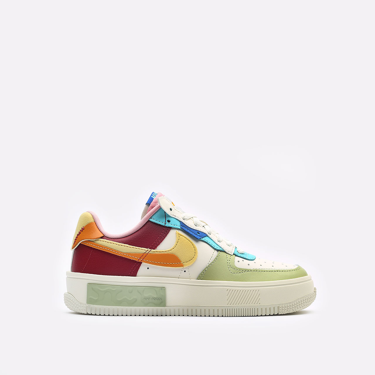 Женские кроссовки Nike WMNS Air Force 1 Fontanka (DO6719-100)  - цена, описание, фото 1