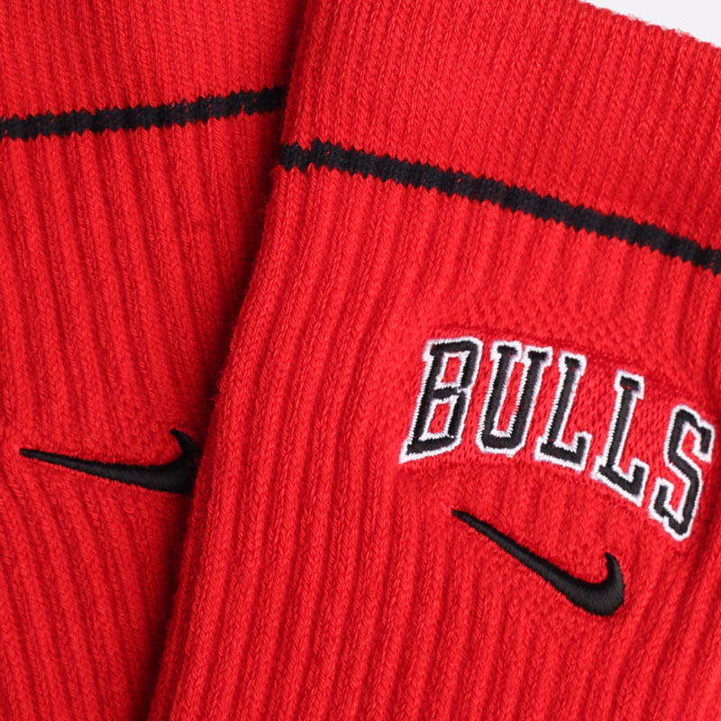 мужские красные носки Nike Crew NBA CTS Chicago Bulls DJ3737-657 - цена, описание, фото 2