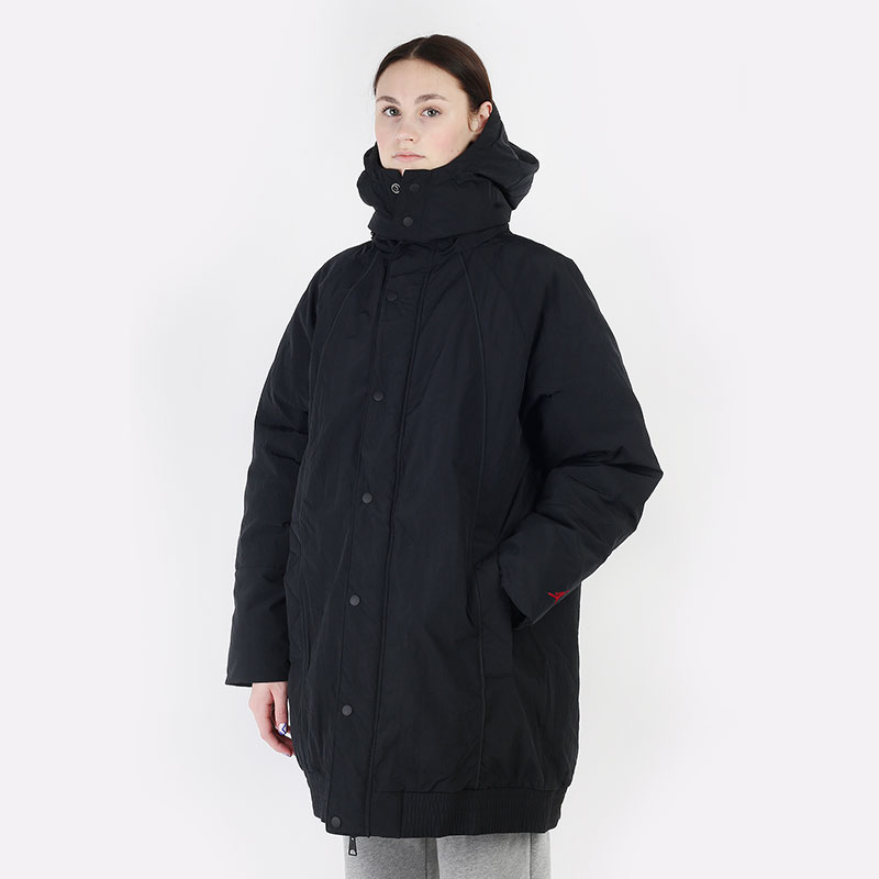 женская черная куртка Jordan Essentials Down Parka DH0781-010 - цена, описание, фото 1