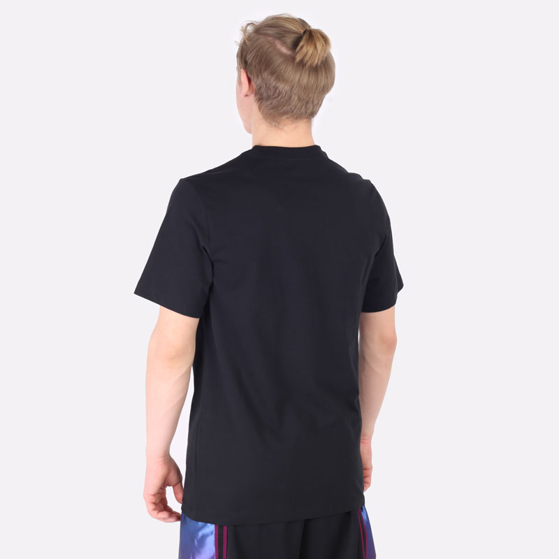 мужская черная футболка Jordan Holiday Short-Sleeve T-Shirt DC9797-010 - цена, описание, фото 2