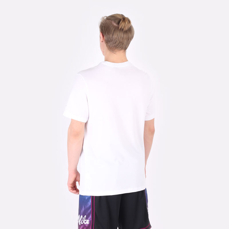 мужская белая футболка Nike Dri-FIT Photo Basketball T-Shirt DN3041-100 - цена, описание, фото 4