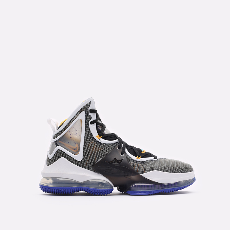 lebron outdoor shoes