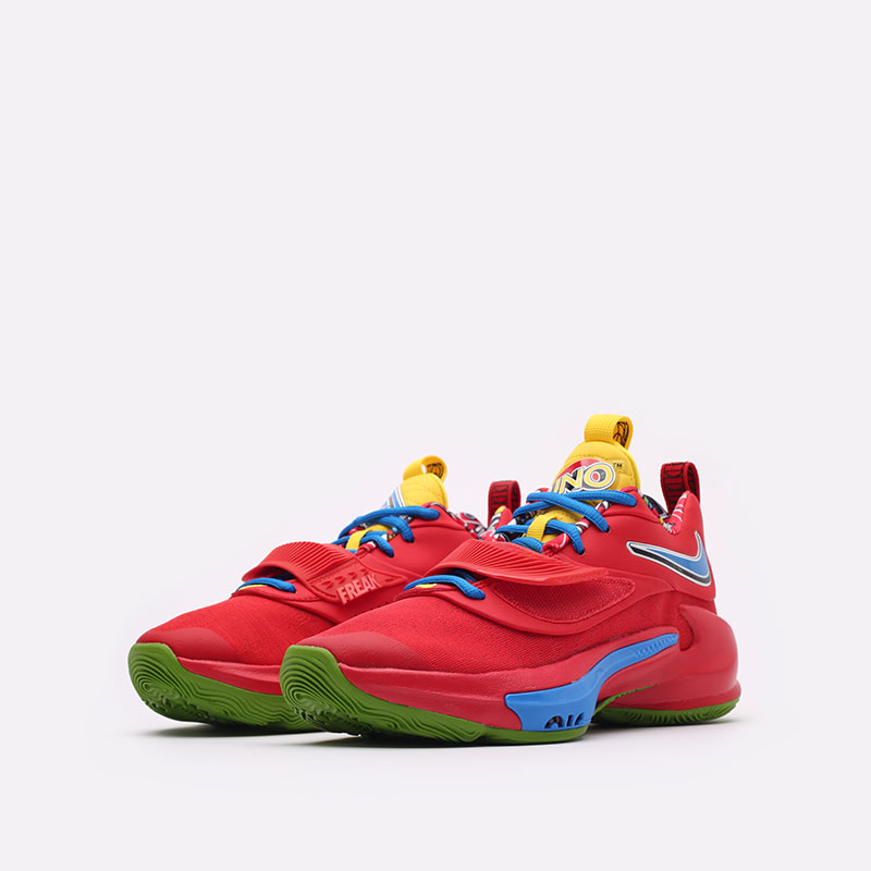  красные баскетбольные кроссовки Nike Zoom Freak 3 NRG x UNO DC9364-600 - цена, описание, фото 4