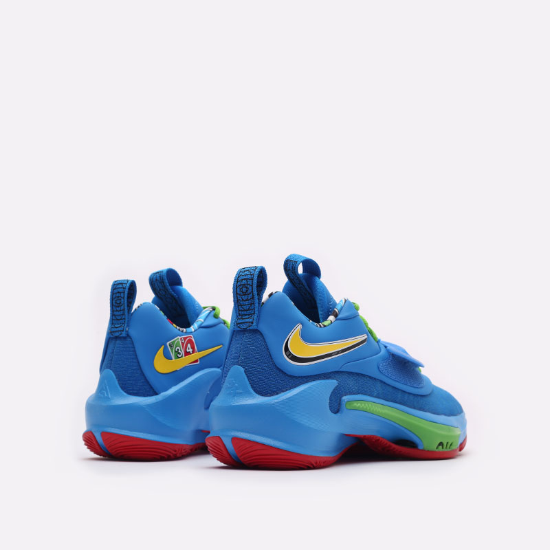  голубые баскетбольные кроссовки Nike Zoom Freak 3 NRG x UNO DC9364-400 - цена, описание, фото 3