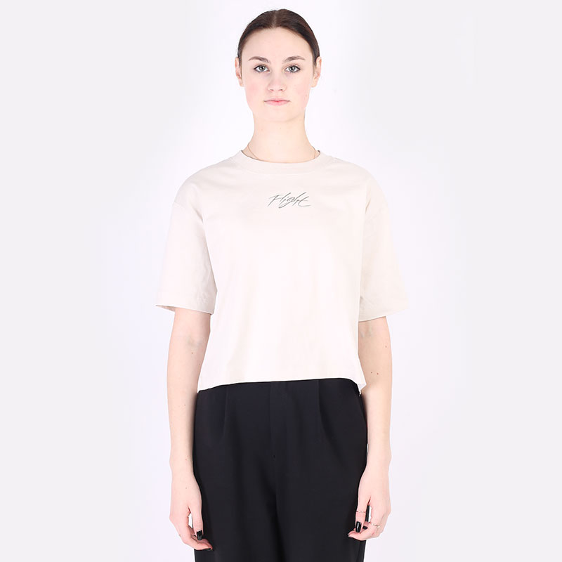 Женская футболка Jordan Heritage Boxy Graphic T-Shirt (DN2776-104)  - цена, описание, фото 1