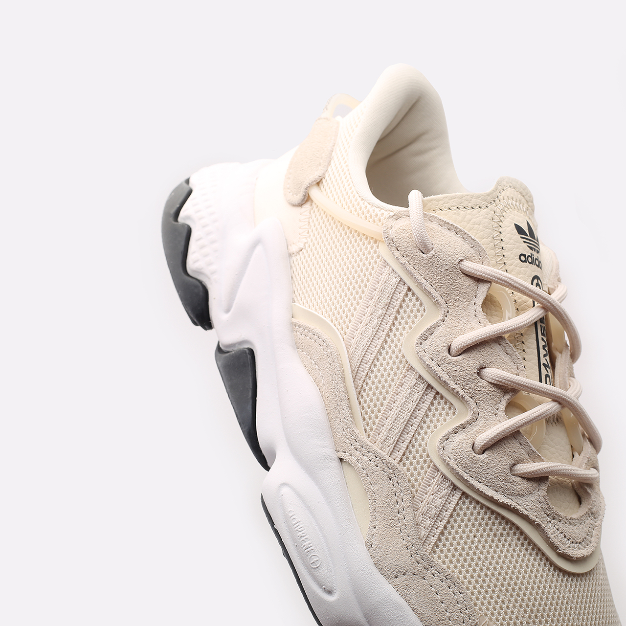 Женские кроссовки adidas Ozweego W (GW5620)  - цена, описание, фото 2