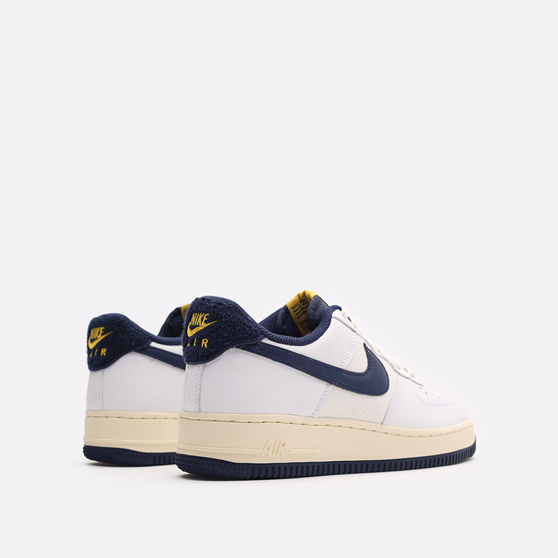 мужские белые кроссовки Nike Air Force 1 '07 LV8 DO5220-141 - цена, описание, фото 3