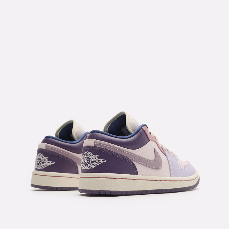женские фиолетовые кроссовки Jordan WMNS 1 Low DZ2768-651 - цена, описание, фото 3
