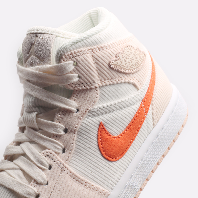 Женские кроссовки Jordan WMNS 1 Mid SE (DA8009-108)  - цена, описание, фото 7