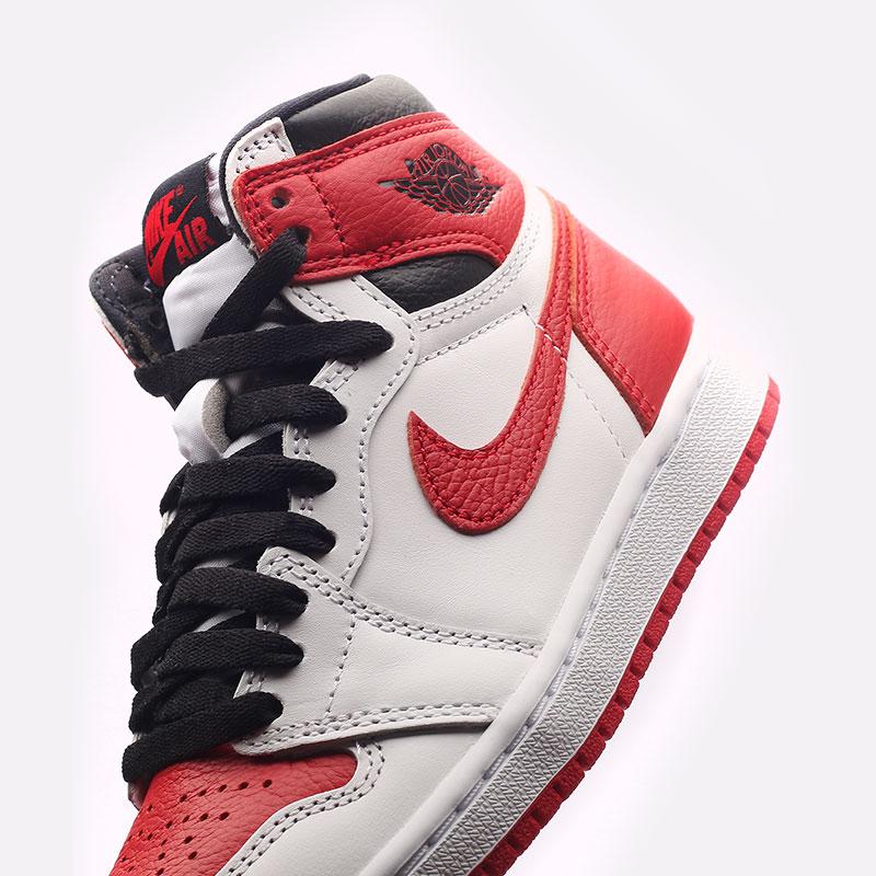  красные кроссовки Jordan Retro 1 High OG 555088-161 - цена, описание, фото 4