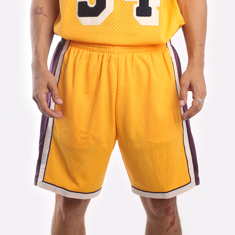 Мужские шорты Mitchell and ness Chenille Swingman (LAL09PPPYELL)  - цена, описание, фото 1