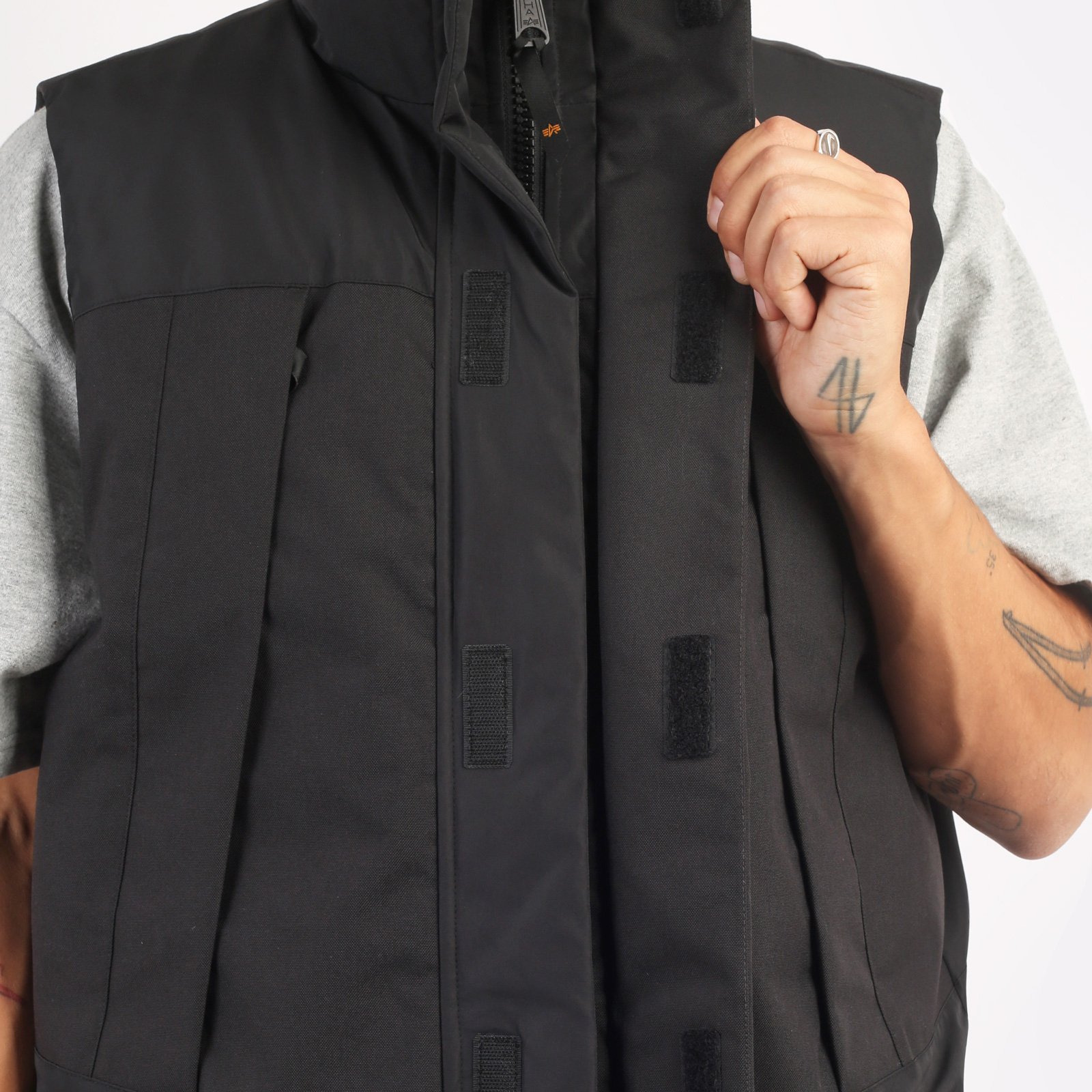 мужской черный жилет Alpha Industries PCU Mod Vest MJU53500C1-black - цена, описание, фото 4