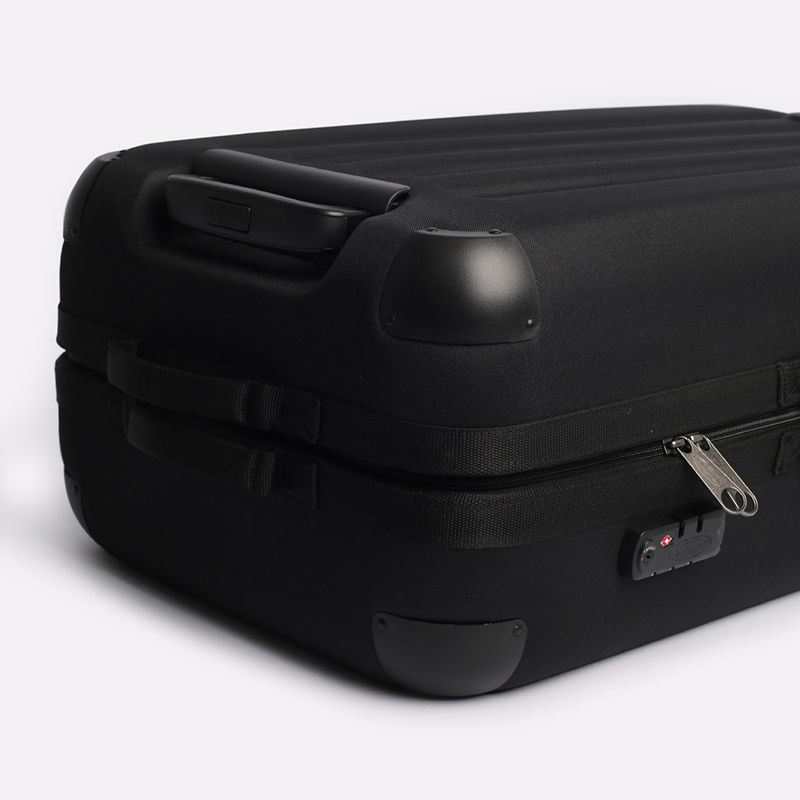  черный чемодан Eastpak Tranzshell 75 L TRANZSHELL L black - цена, описание, фото 7