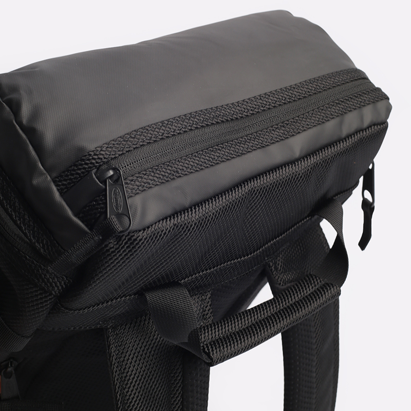  черный рюкзак Eastpak Tecum Top 23L Cnnct Coat - цена, описание, фото 5
