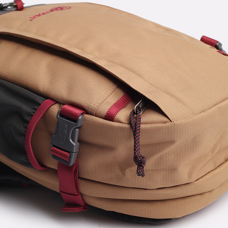  коричневый рюкзак Eastpak Out Safepack 21L Out Brown - цена, описание, фото 6