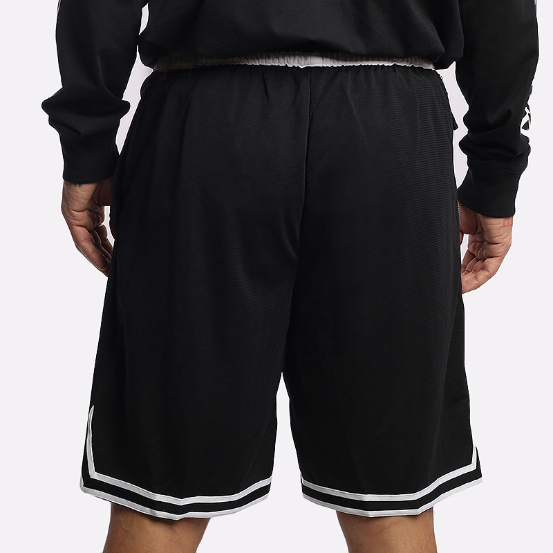 мужские черные шорты Nike DNA DH7161-010 - цена, описание, фото 2