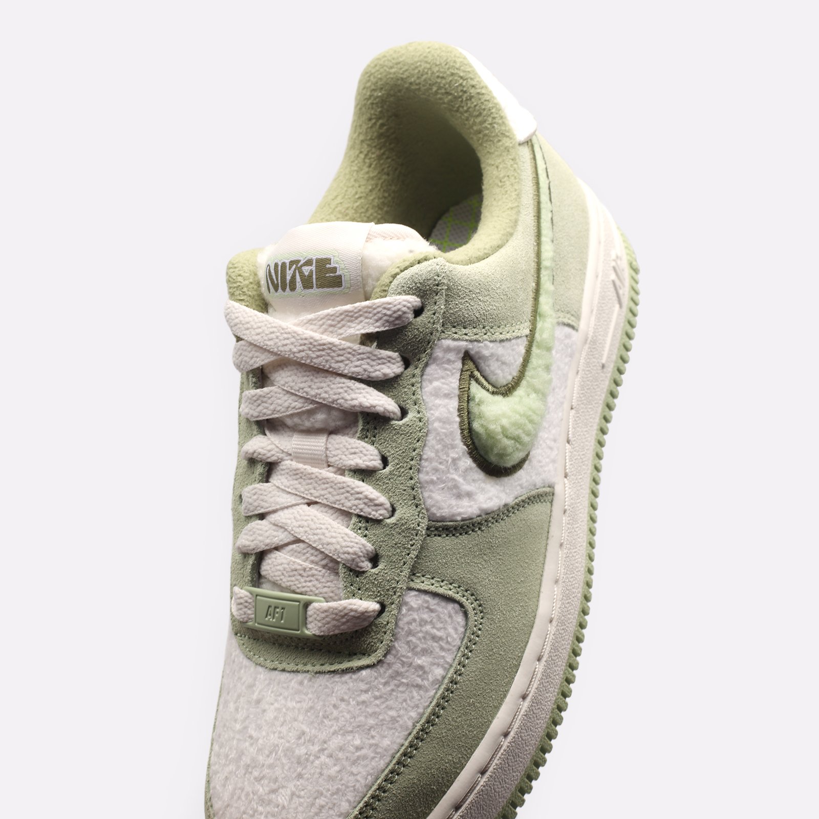 женские зеленые кроссовки Nike WMNS Air Force 1 '07 LX FB1872-030 - цена, описание, фото 7