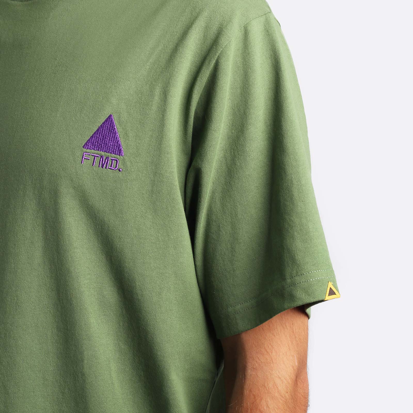 Мужская мужская футболка Futuremade Studio Futuremade Studio FTMD. Logo Tee (FW23-TEE-030-GR)  - цена, описание, фото 4