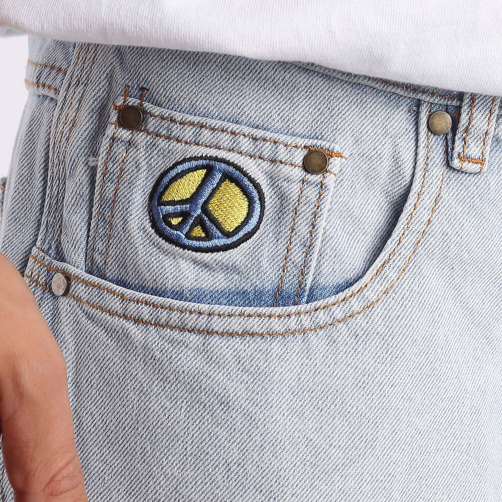 Мужские мужские джинсы Butter Goods Butter Goods Flower Denim Jeans (Flower Denim-lht blue) (FLOWER DENIM-LHT BLUE)  - цена, описание, фото 5