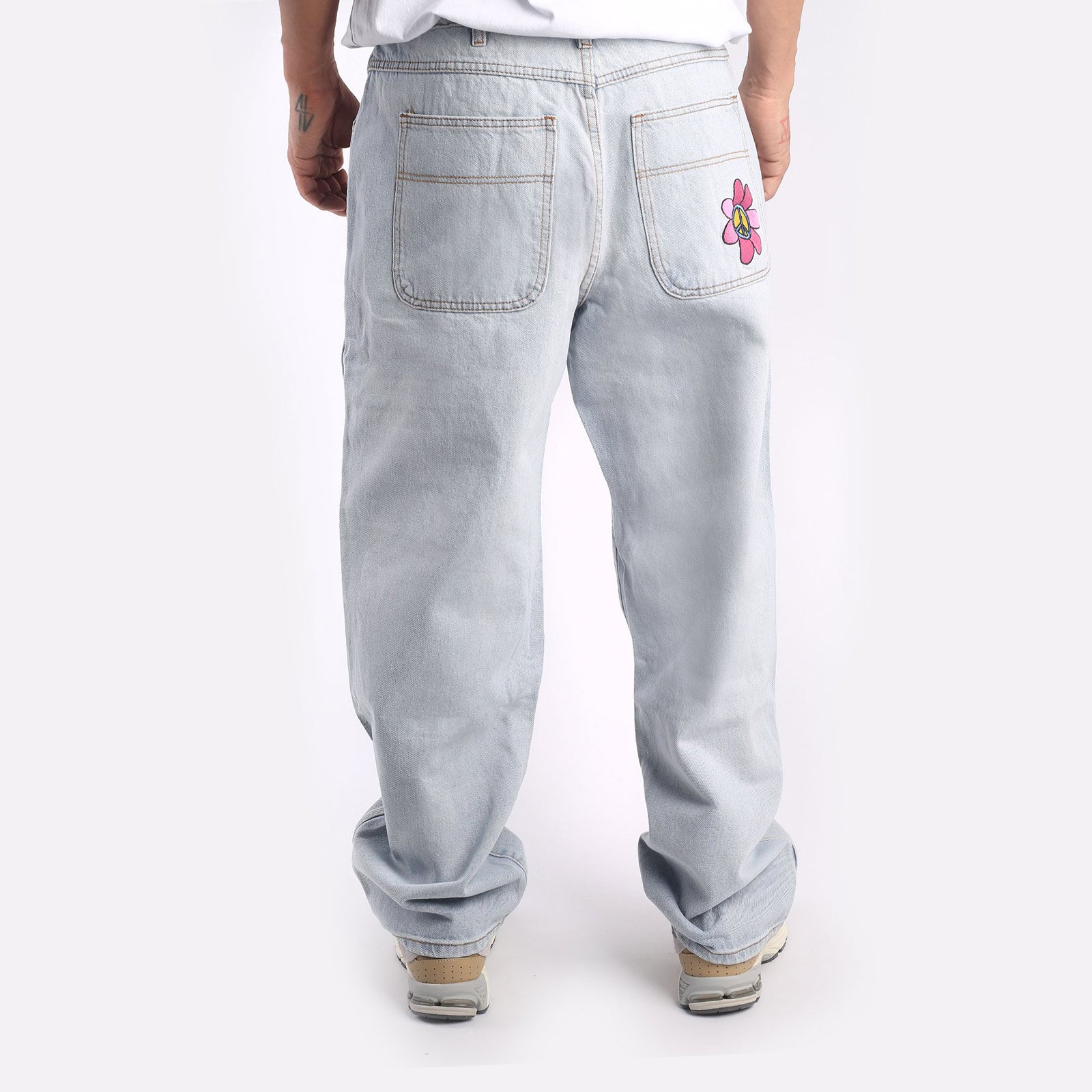Мужские мужские джинсы Butter Goods Butter Goods Flower Denim Jeans (Flower Denim-lht blue) (FLOWER DENIM-LHT BLUE)  - цена, описание, фото 2