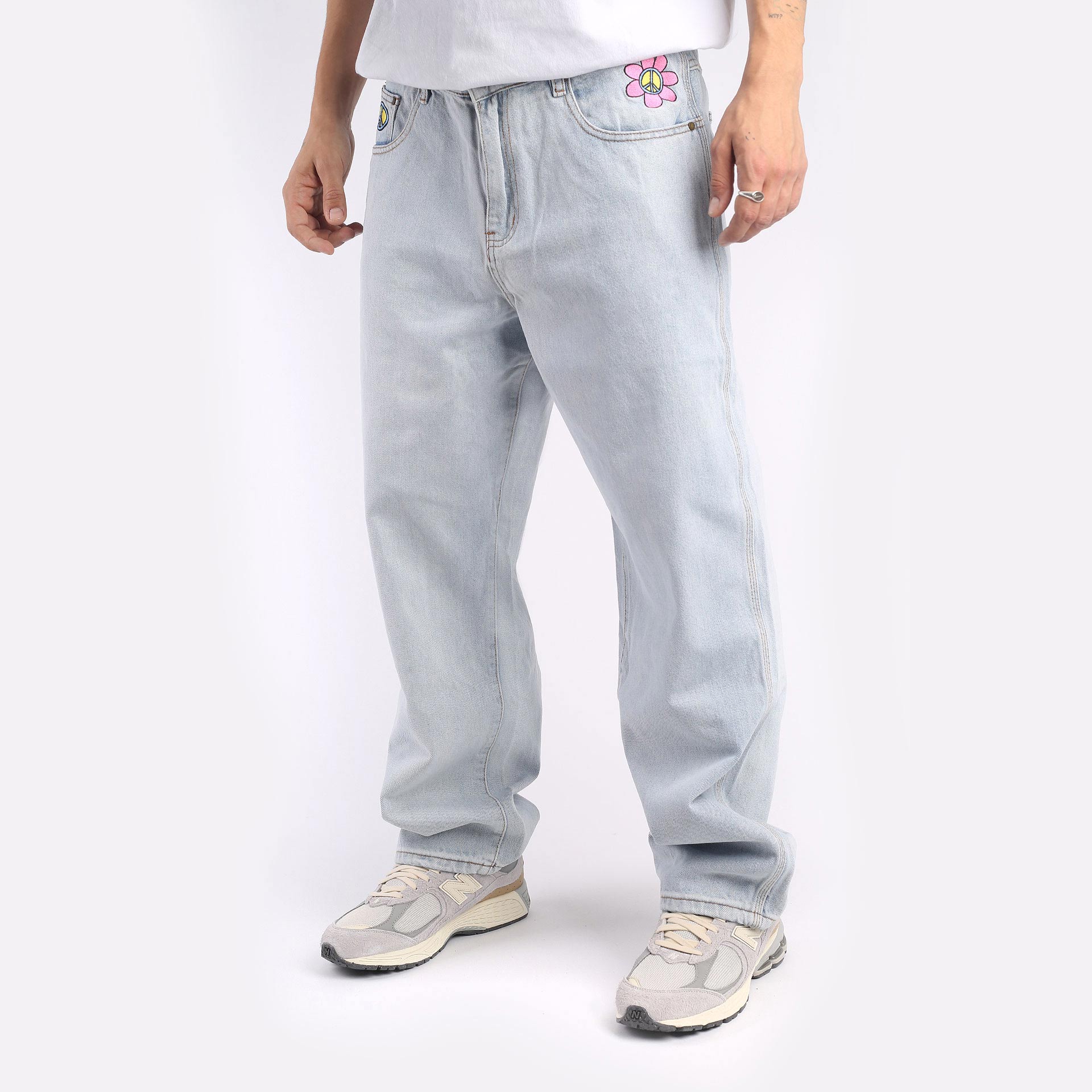 Мужские мужские джинсы Butter Goods Butter Goods Flower Denim Jeans (Flower Denim-lht blue) (FLOWER DENIM-LHT BLUE)  - цена, описание, фото 3