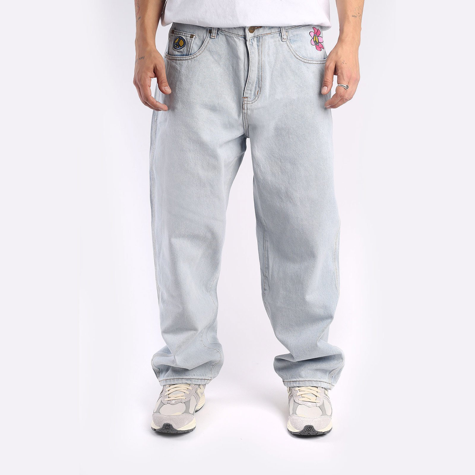 Мужские мужские джинсы Butter Goods Butter Goods Flower Denim Jeans (Flower Denim-lht blue) (FLOWER DENIM-LHT BLUE)  - цена, описание, фото 1