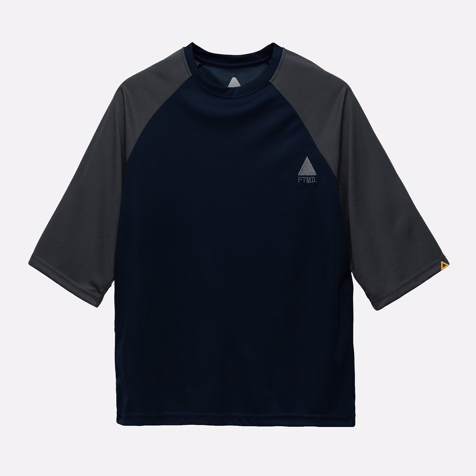 Мужская одежда Futuremade Studio Dry 3/4 Jersey Tee (SS24-TEE-010-NV)  - цена, описание, фото 1