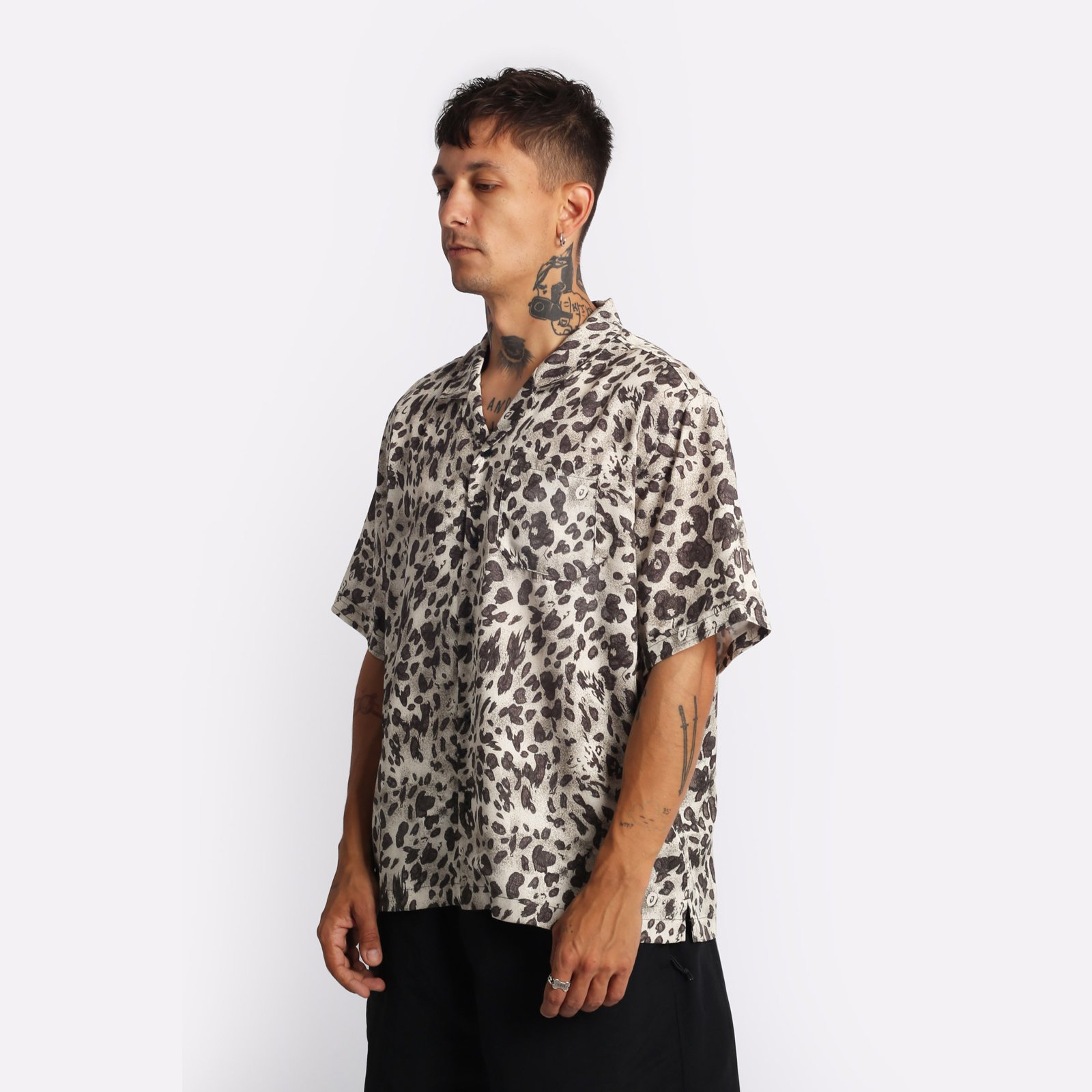 Мужская рубашка Stampd Leopard Camp Collar Buttondown (SLA-M3341BDLPP)  - цена, описание, фото 3