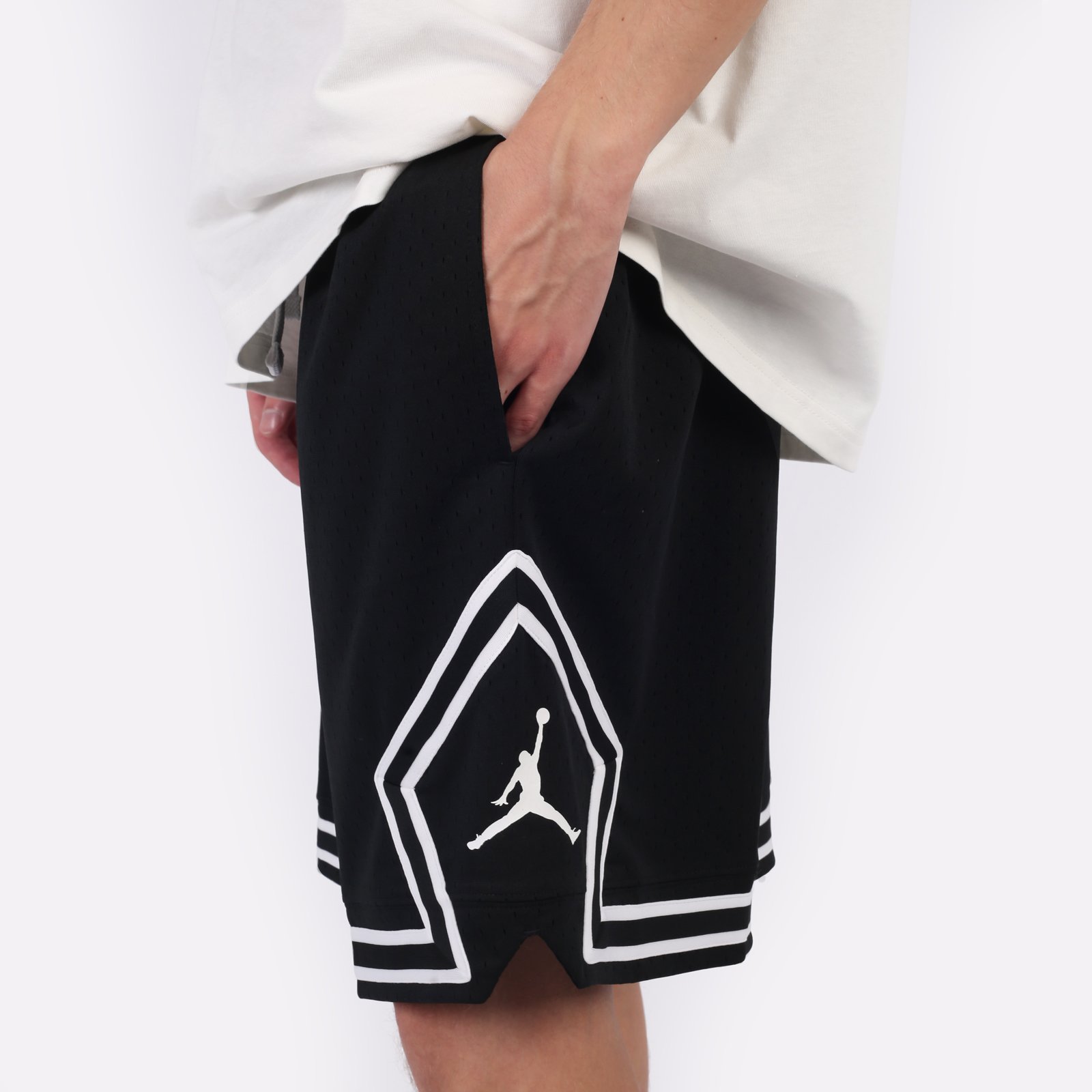 Мужские шорты Jordan Diamond Shorts (DX1487-010)  - цена, описание, фото 4