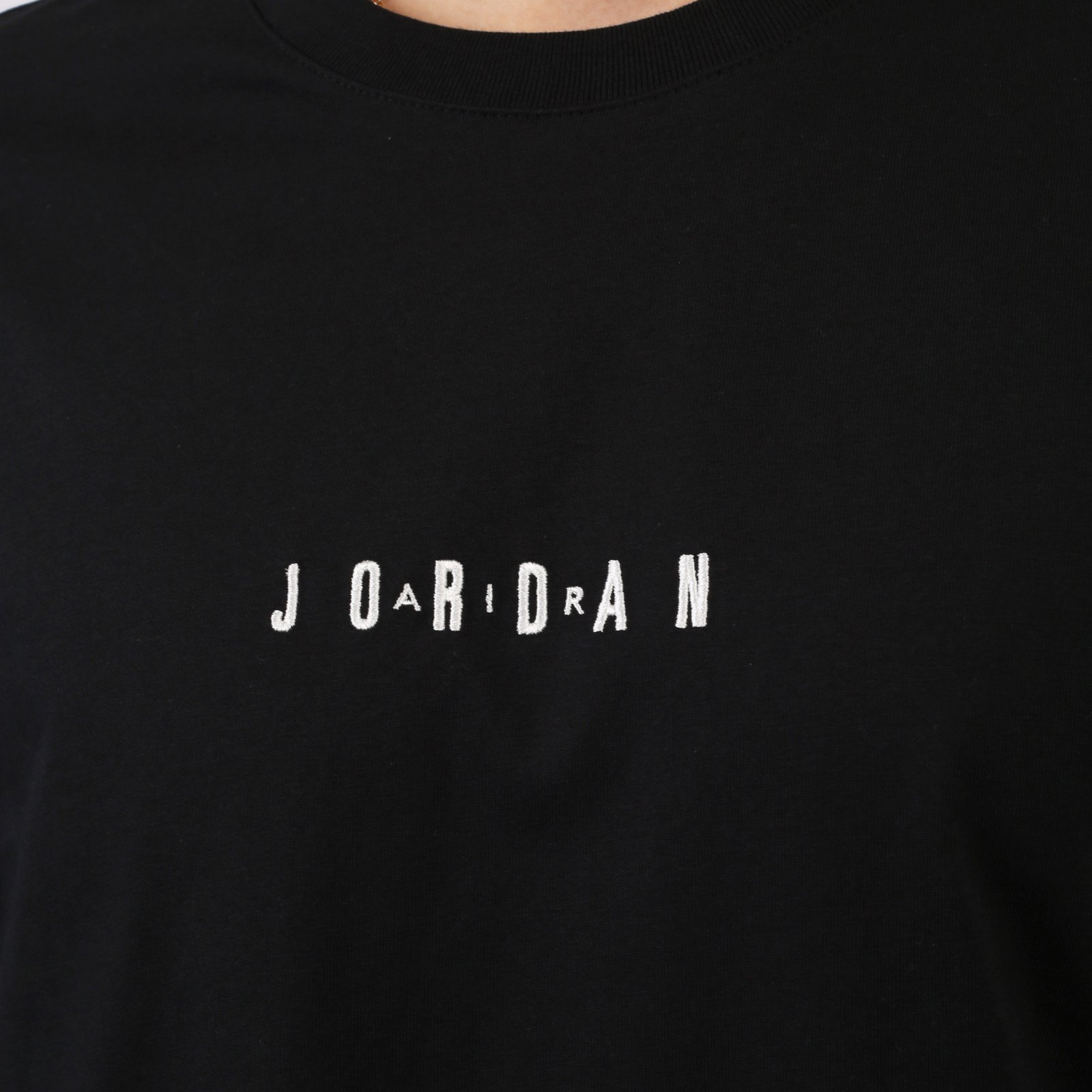 Мужская футболка Jordan Embroidered Crew (DM3182-010)  - цена, описание, фото 5
