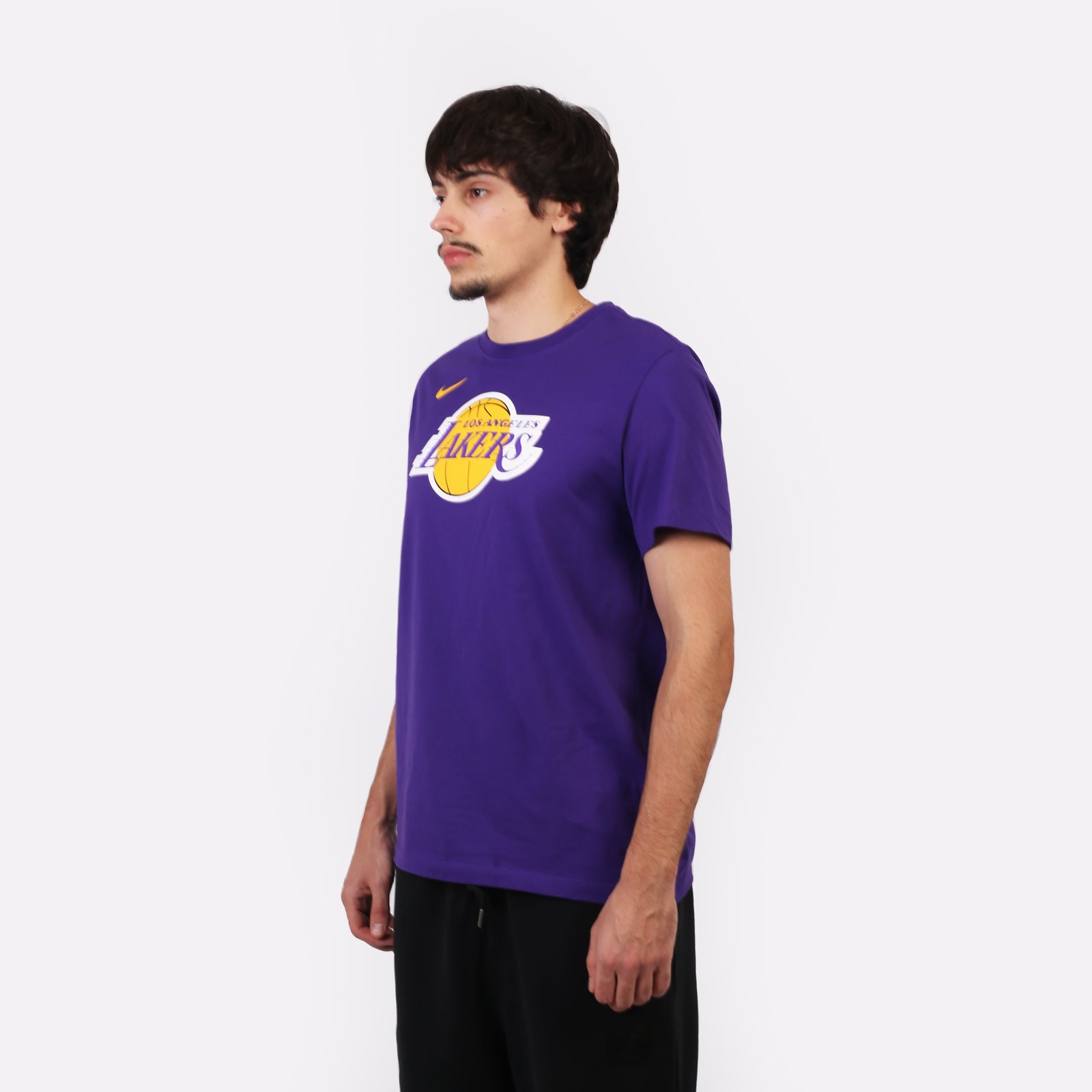 Мужская футболка Nike Lakers Essential (FJ0243-504)  - цена, описание, фото 4