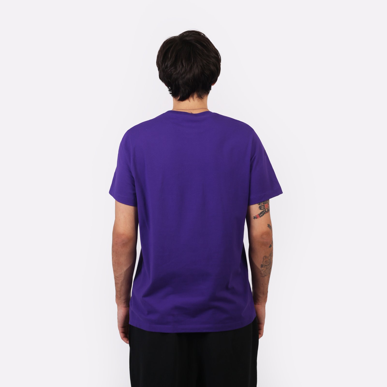 Мужская футболка Nike Lakers Essential (FJ0243-504)  - цена, описание, фото 3