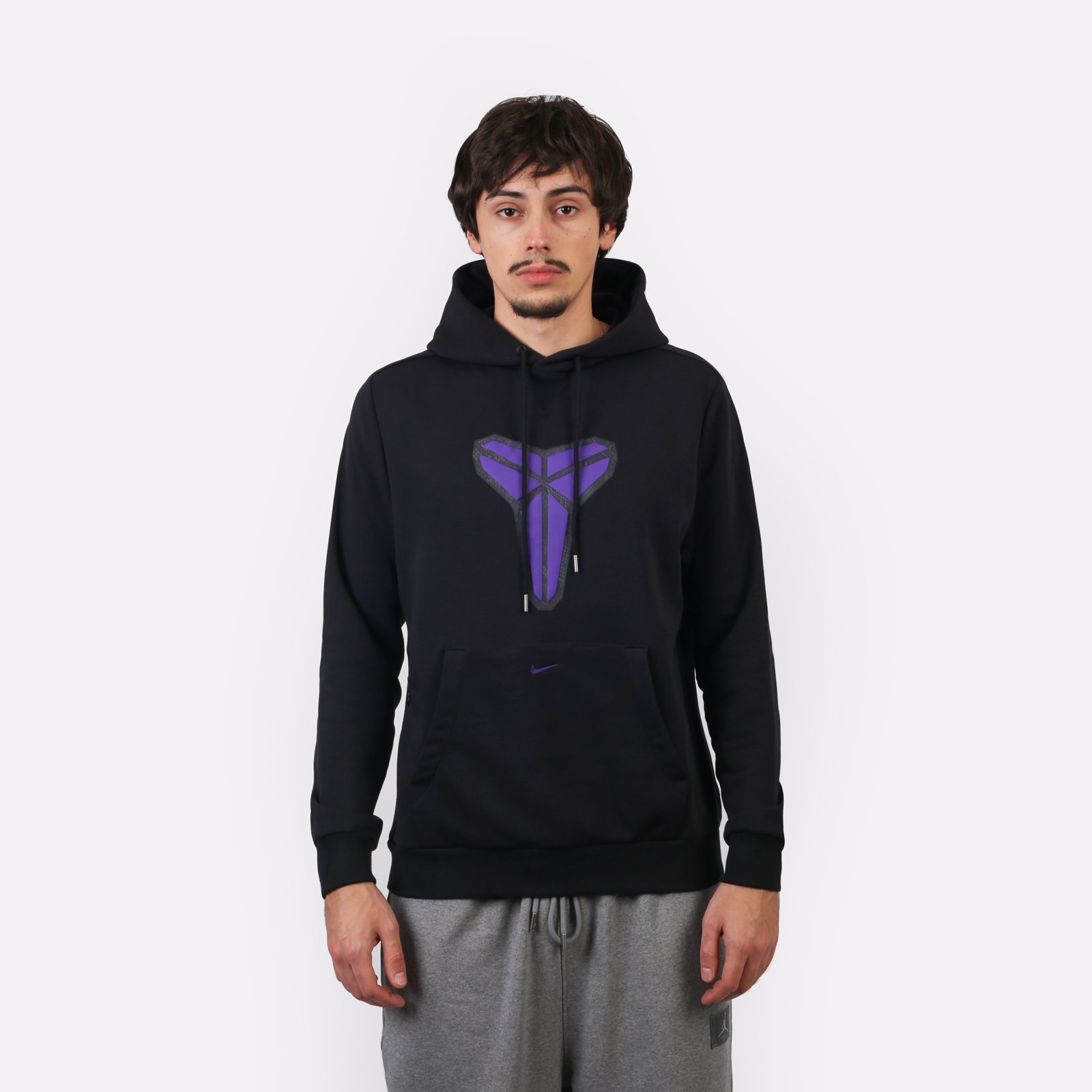 Мужская толстовка Nike KB Standart Issue (HF0066-010)  - цена, описание, фото 2