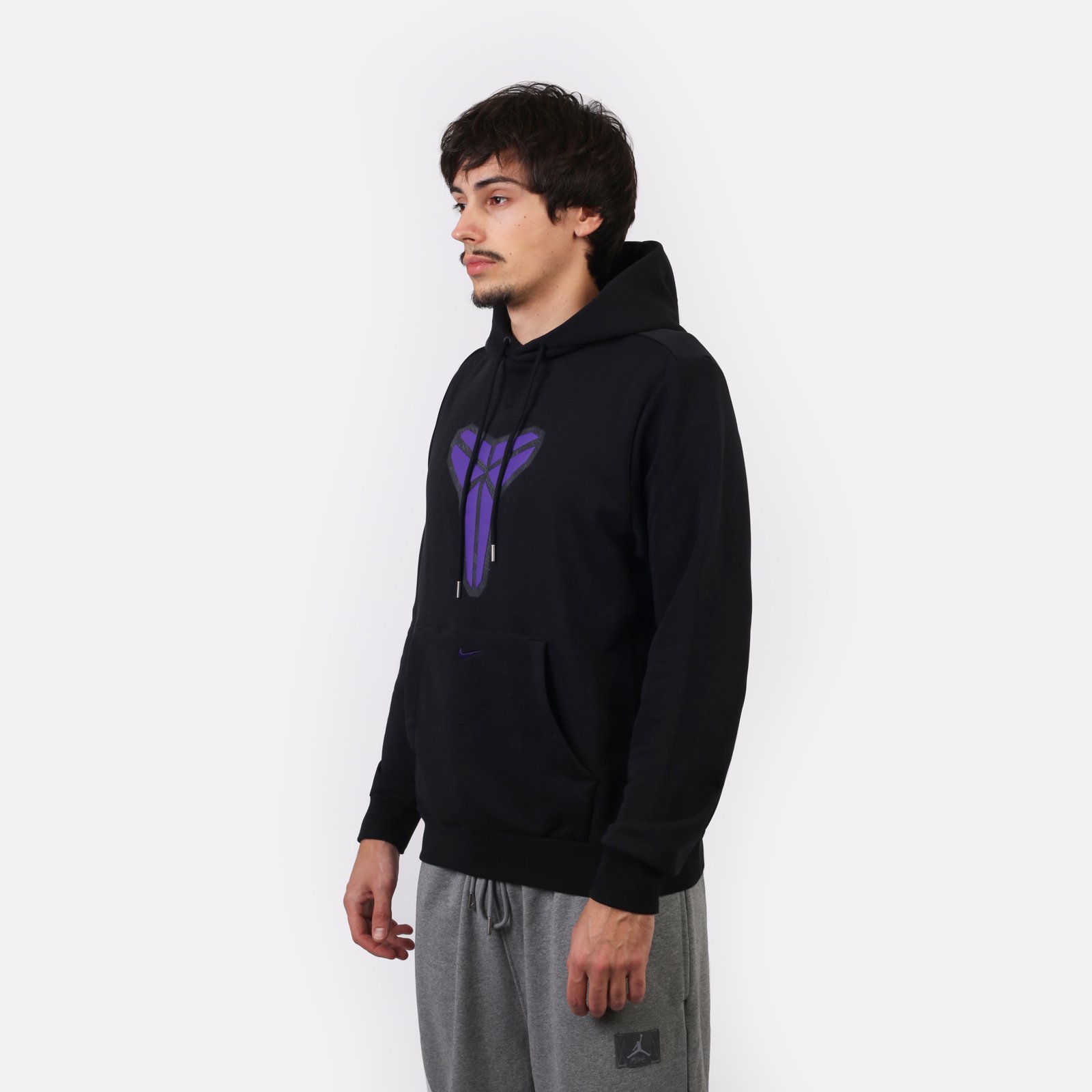 Мужская толстовка Nike KB Standart Issue (HF0066-010)  - цена, описание, фото 4