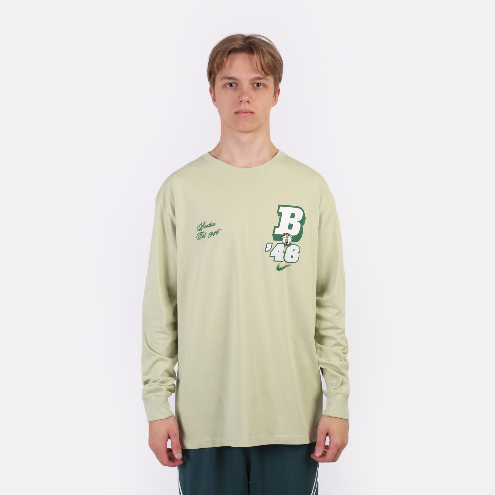 Лонгслив Nike Boston Celtics Courtside Longsleeve (HF1648-371)  - цена, описание, фото 1