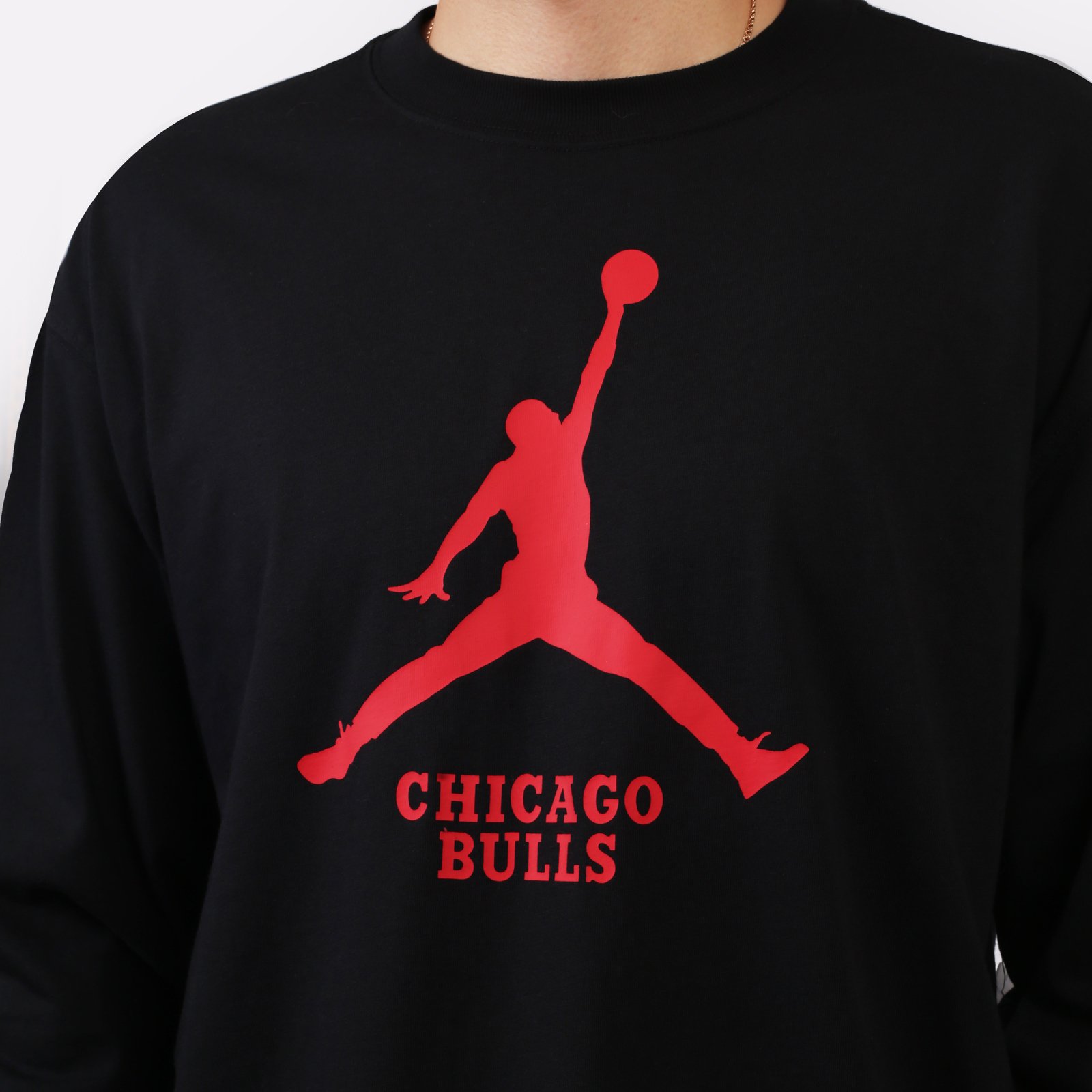 Лонгслив Jordan Chicago Bulls Essential (FN1256-010)  - цена, описание, фото 5