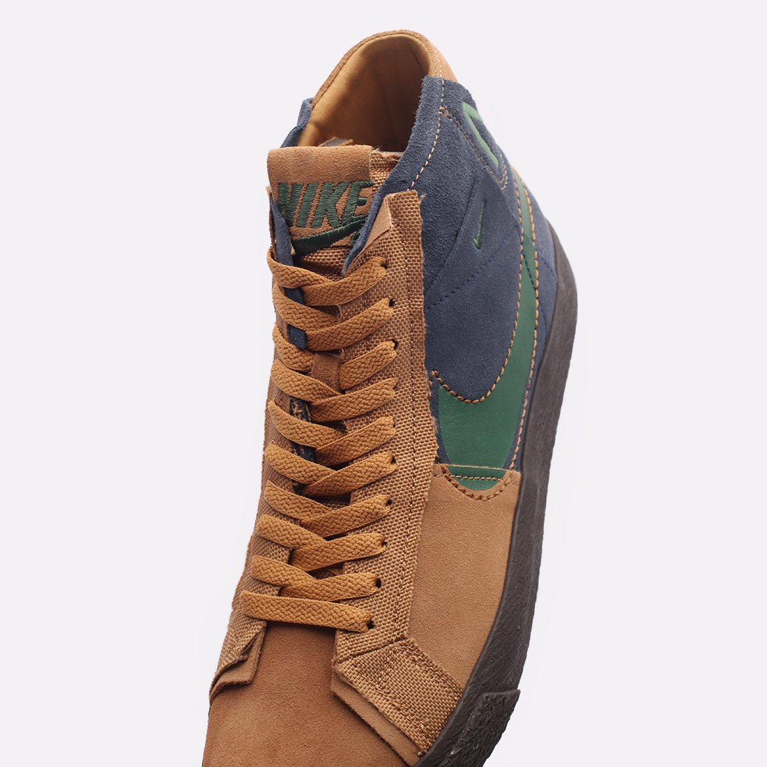 Мужские кроссовки Nike SB Zoom Blazer Mid PRM (FZ3306-200)  - цена, описание, фото 7