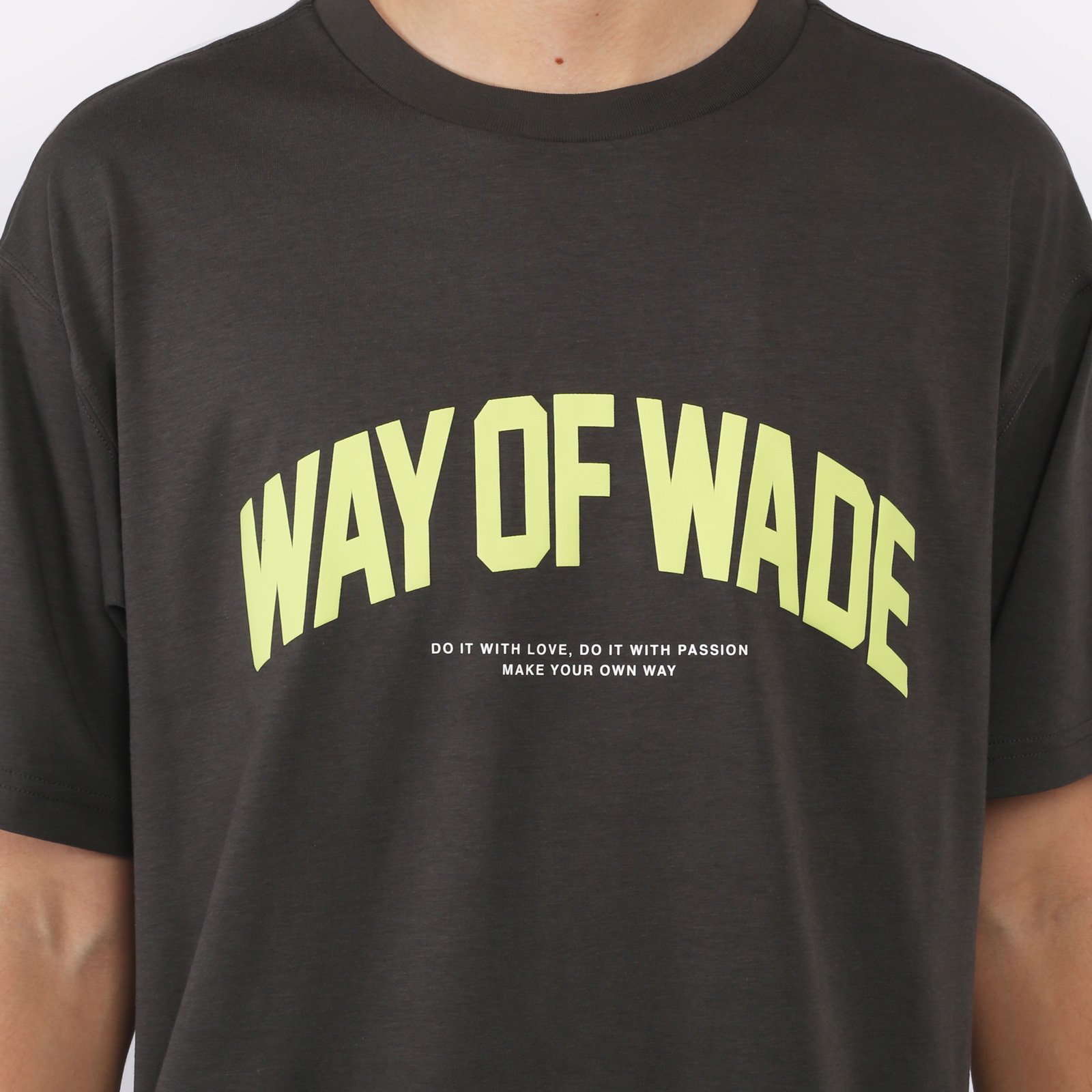 Мужская футболка Li-Ning Wade Series T-Shirt (AHSU173-8F)  - цена, описание, фото 4