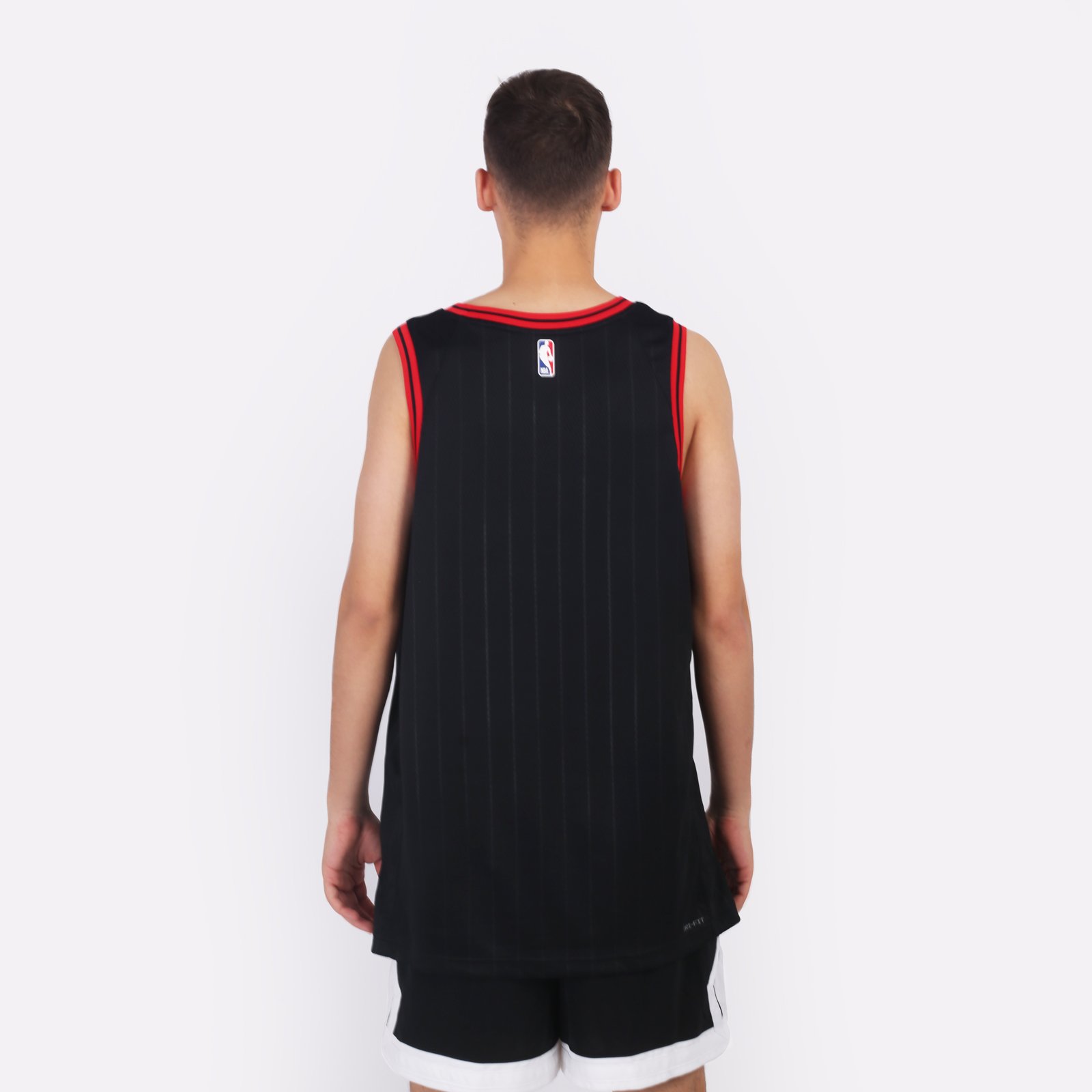 Мужская майка Jordan NBA Chicago Bulls Statement Edition (DO9554-010)  - цена, описание, фото 2
