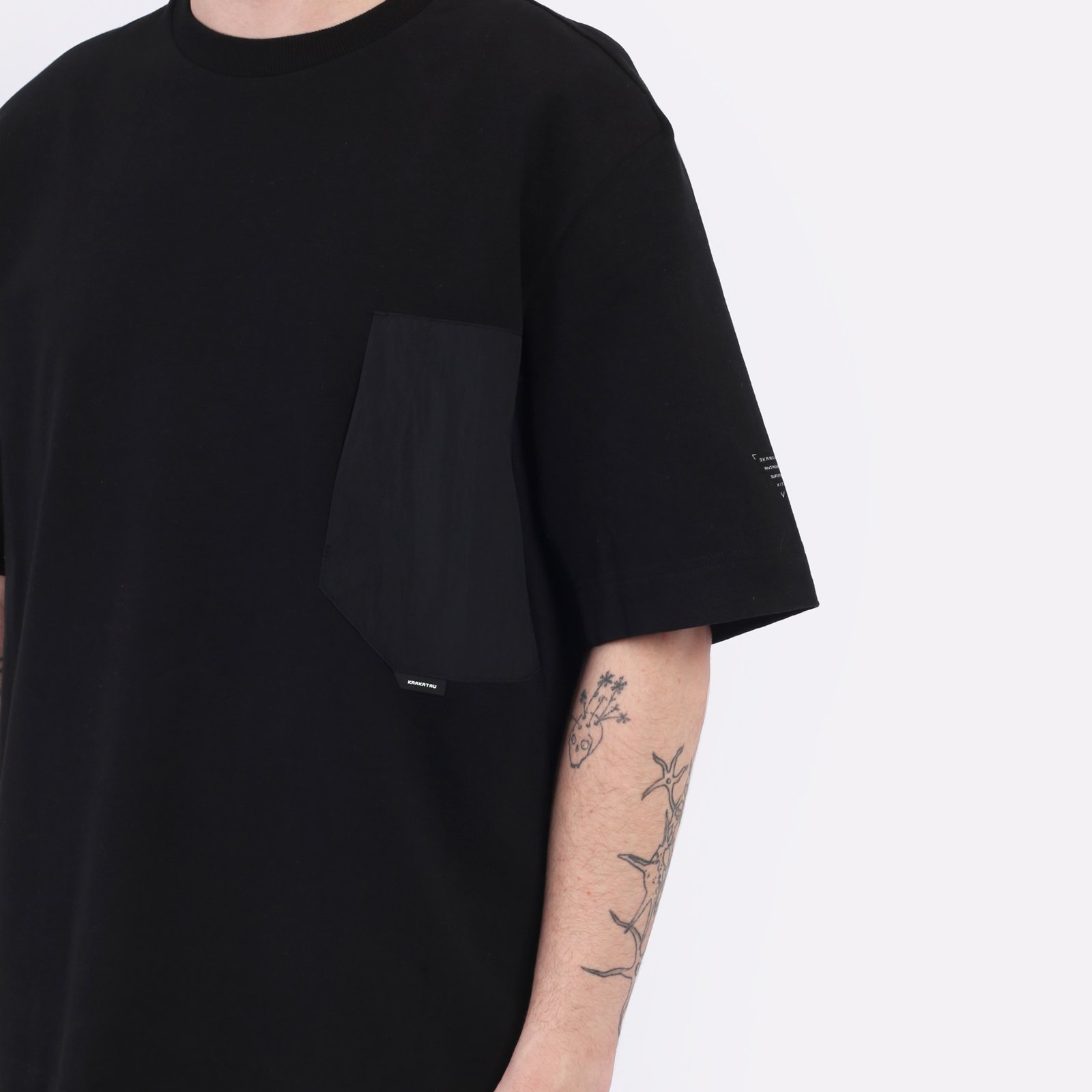 Мужская футболка KRAKATAU FALCON Oversize T-Shirt (Tm116-1-чёрный)  - цена, описание, фото 4