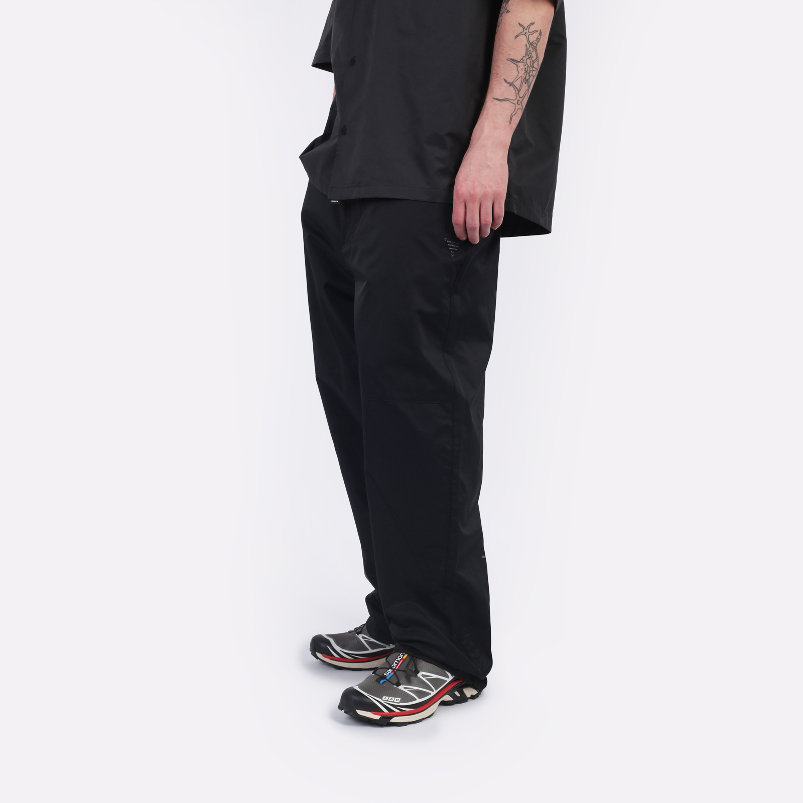 Мужские брюки KRAKATAU ZITMO Loose Fit Pants (Rm200-1)  - цена, описание, фото 3