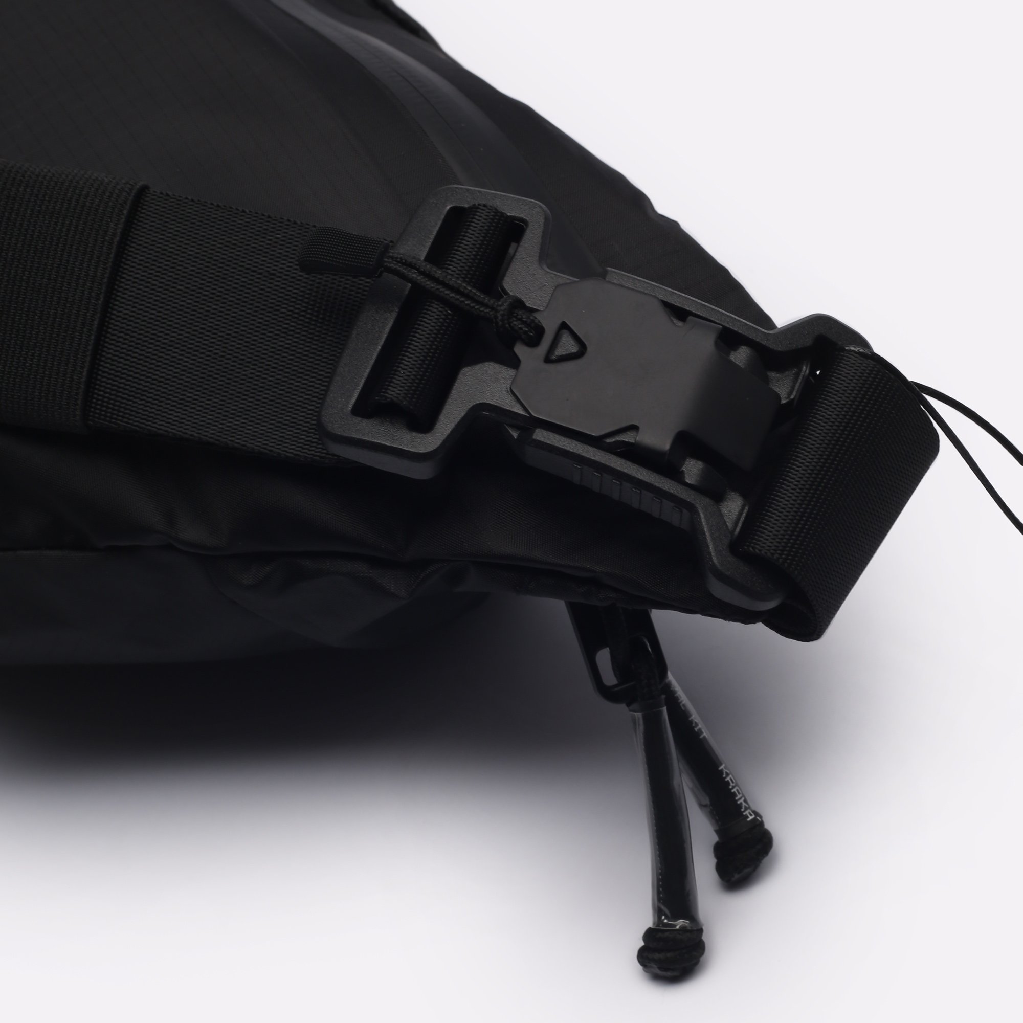 Сумка KRAKATAU Light-Weight Waterproof Shoulder Bag (U20-1)  - цена, описание, фото 4