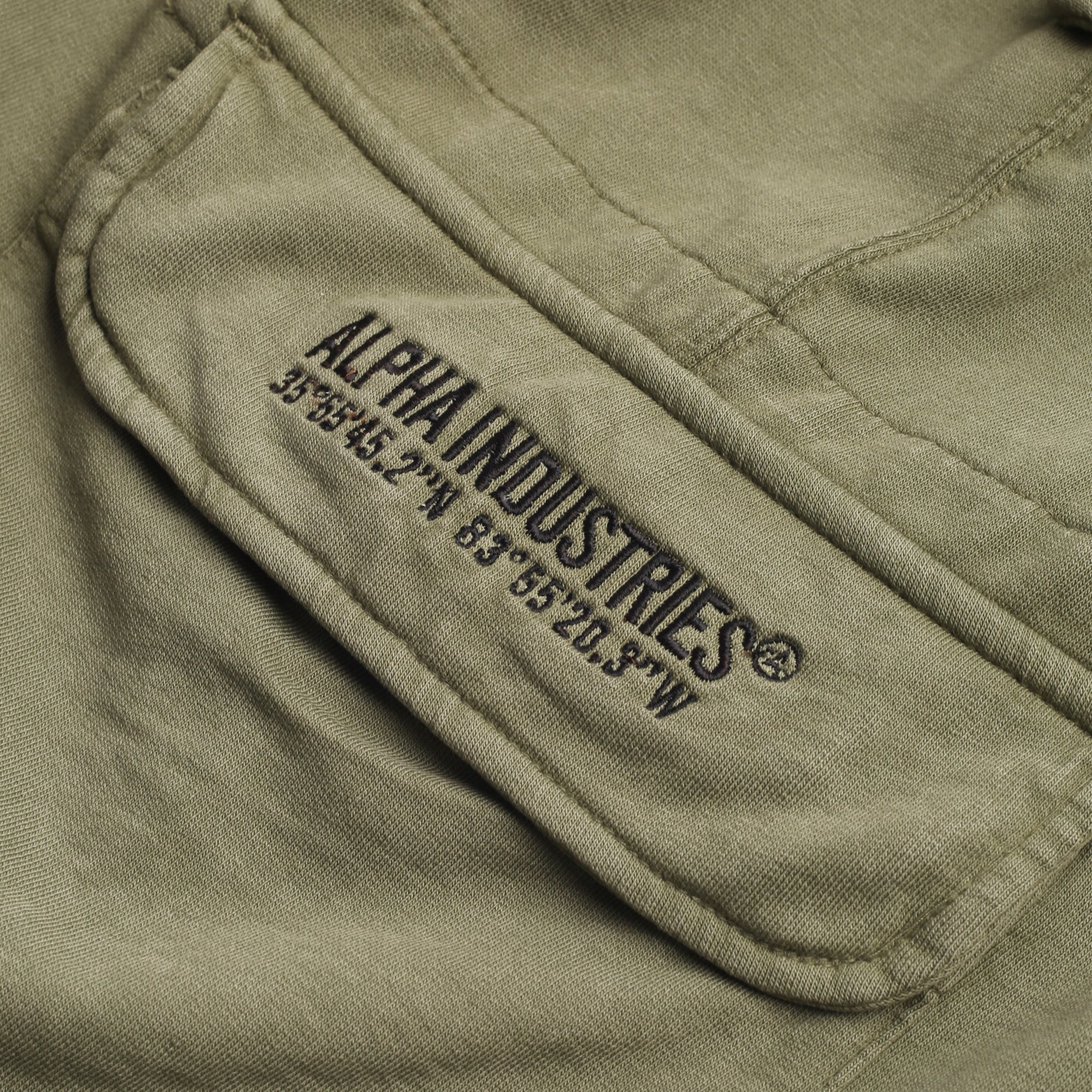 Мужские шорты Alpha Industries Terry Dyed Short (MBT55000C1-olive)  - цена, описание, фото 2